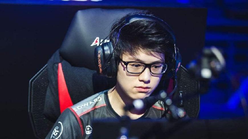 不影响她在 不影响她在