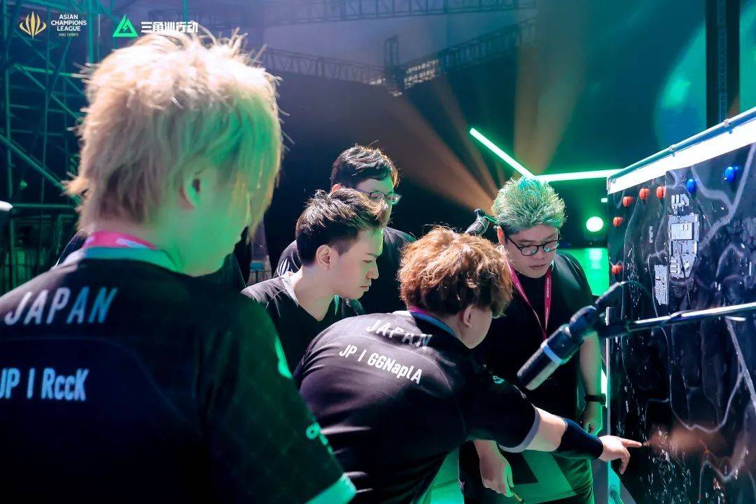 某中超中卫 某中超中卫